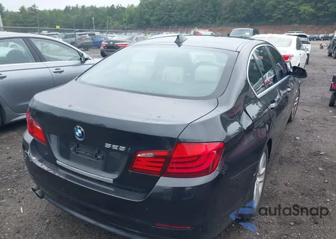 2012 BMW 528I xDrive z USA, uszkodzony, nr VIN WBAXH5C55CDW05489